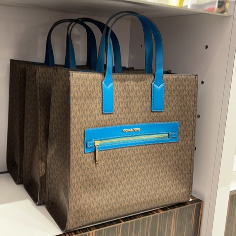 Michael Kors Kenly Large Tote - Picture 2 of 16